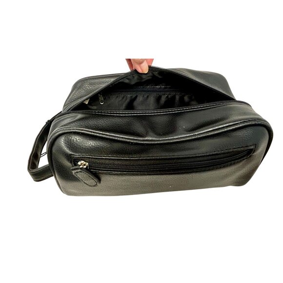 Black Pebbled‎ Vinyl Travel Kit - Top Zipper, 2 Zipper pockets - Picture 6 of 10